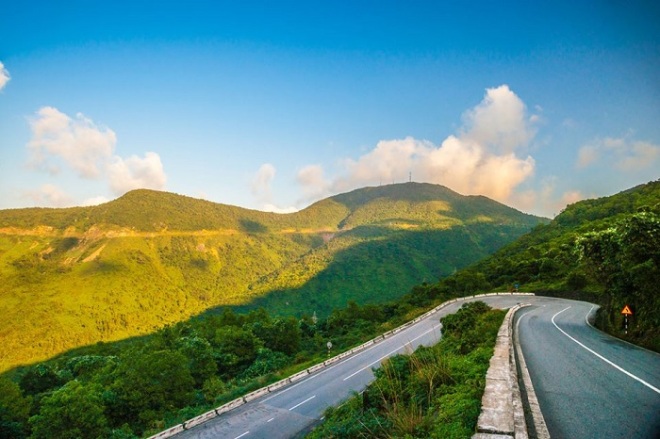 Danang to Hue by private car